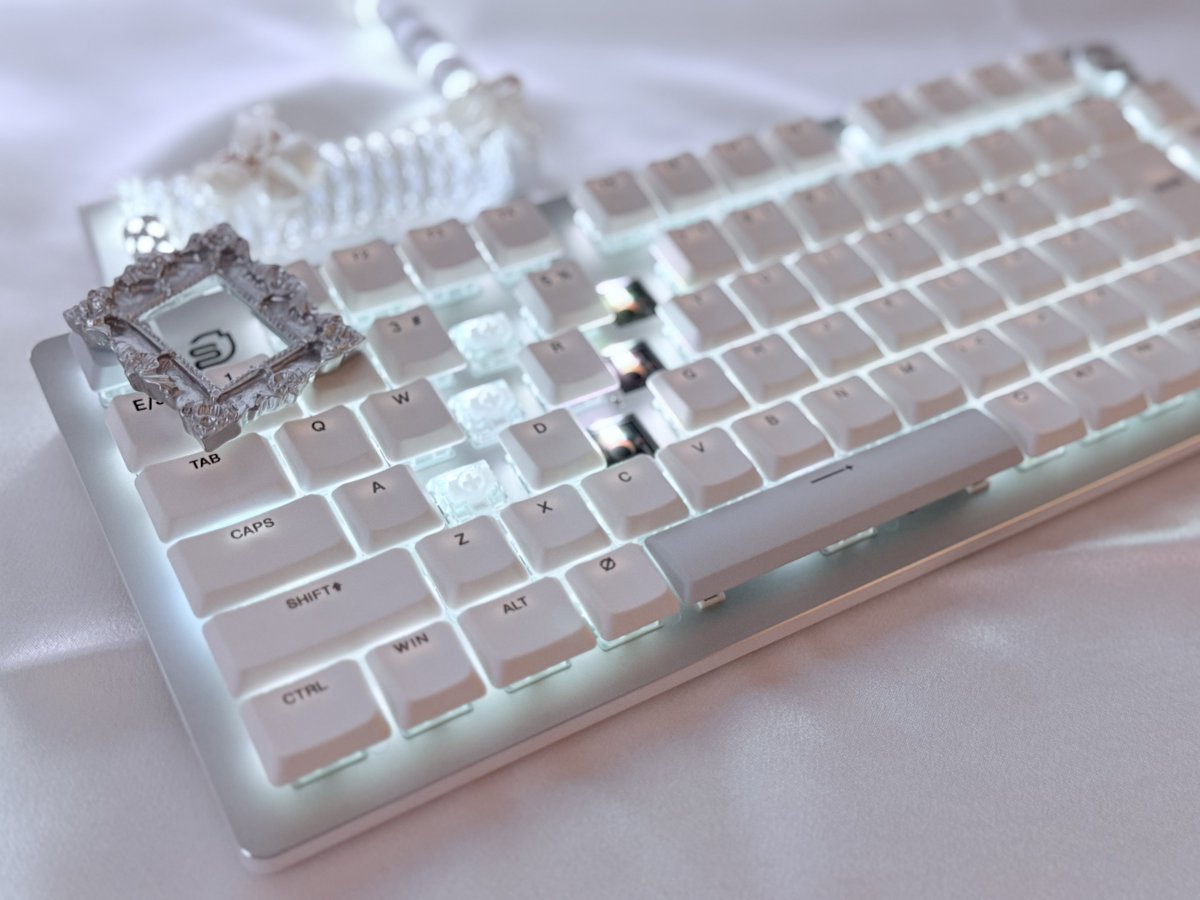 PR】 STORIA 🌸 Gaming Low-Profile Keyboard Comet75 ⌨️ 75％ロー