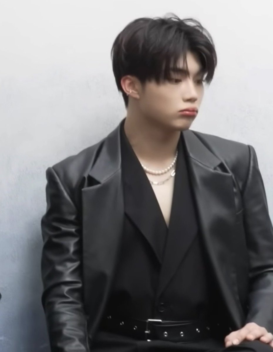 junceon's tweet image. 😔