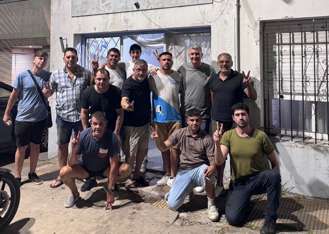 Despedida de año de <a href="/CompaLaPlata/">Compa La Plata</a> proyectando trabajo militante para el año entrante. 
Es en unidad, con organización, con unidad de concepción y unidad de accion.

Con la visita del Diputado Provincial <a href="/ArielArchanco/">Ariel Archanco</a> del Sec. Gral de Canillitas, Matías Jesús Ezcurra.