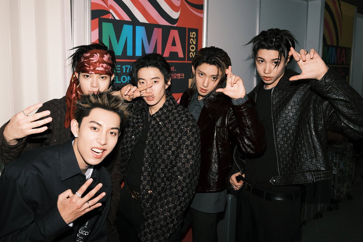 ogz118125's tweet image. 平均年齢17.5歳、平均身長180cm超え、自分たちで作詞作曲にも積極的に関わる、来年1/13にデビュー予定の4人組ボーイズグループ、パクジェボムが全力で育成した初のアイドルグループ #LNGSHOT (ロングショット) 多くの関心をお願いします💖

🔗先行シングル[Saucin'] MV
youtu.be/GFRu5ea_klk?si…