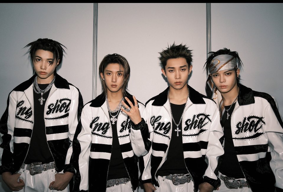 ogz118125's tweet image. 平均年齢17.5歳、平均身長180cm超え、自分たちで作詞作曲にも積極的に関わる、来年1/13にデビュー予定の4人組ボーイズグループ、パクジェボムが全力で育成した初のアイドルグループ #LNGSHOT (ロングショット) 多くの関心をお願いします💖

🔗先行シングル[Saucin'] MV
youtu.be/GFRu5ea_klk?si…