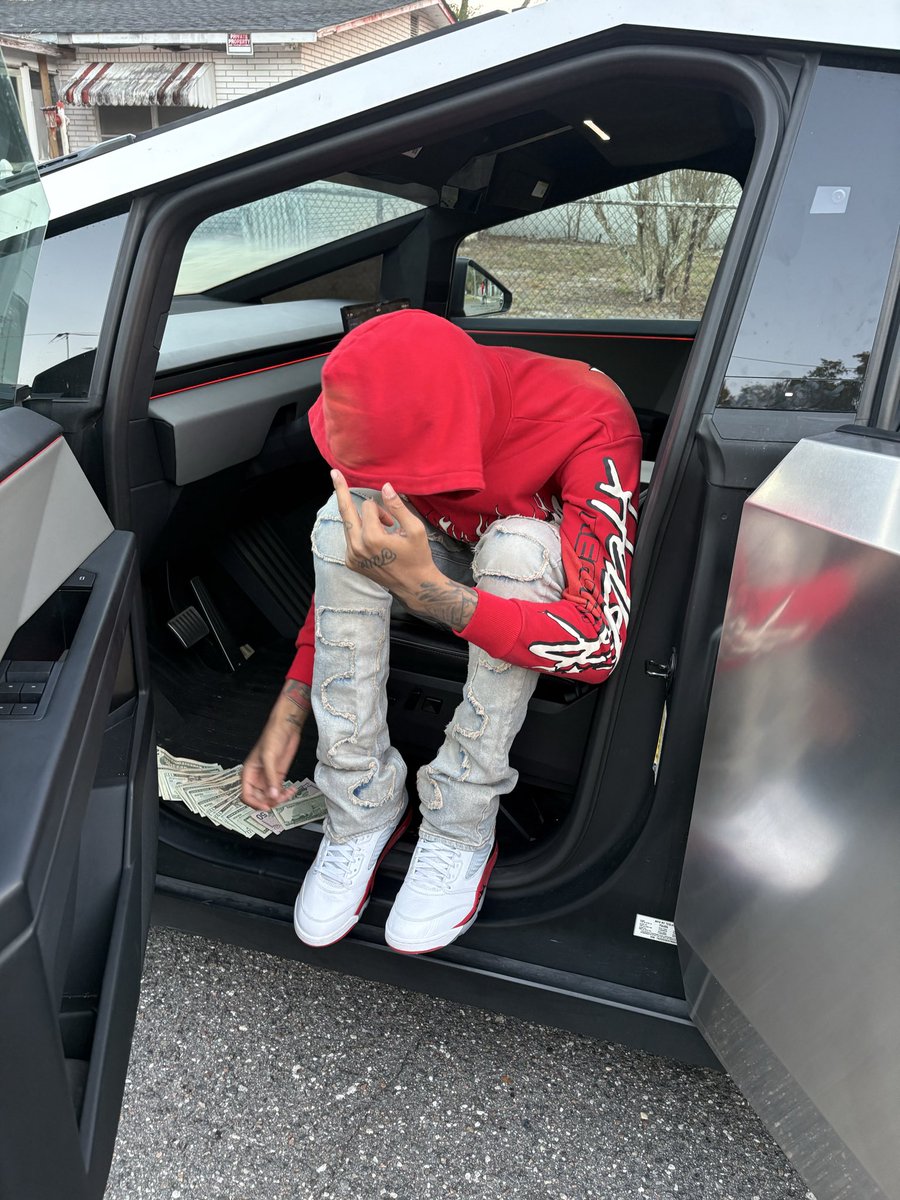 RackRunnas's tweet image. 🔥🅿️💤