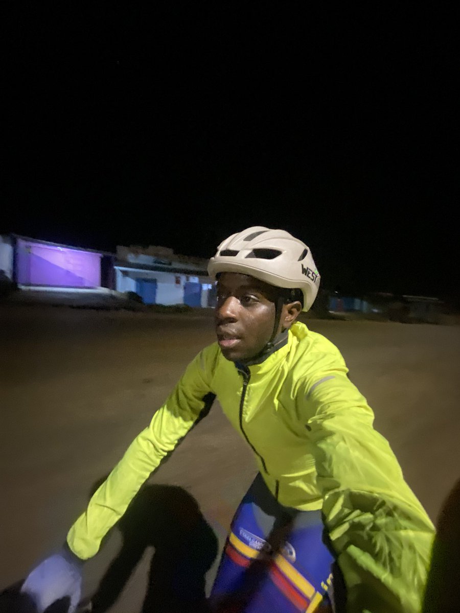 Good morning from Keroka on my way cycling back to Nairobi.
I left home at 3:40 am, 40km done, Kaplong is 30km way, Bomet 60km away and off course Nairobi 270km away

Follow my live beacon at locatoweb.com/shr/single/004…

My more quick updates join my WA grp chat.whatsapp.com/C8BQ6MsKxae924…