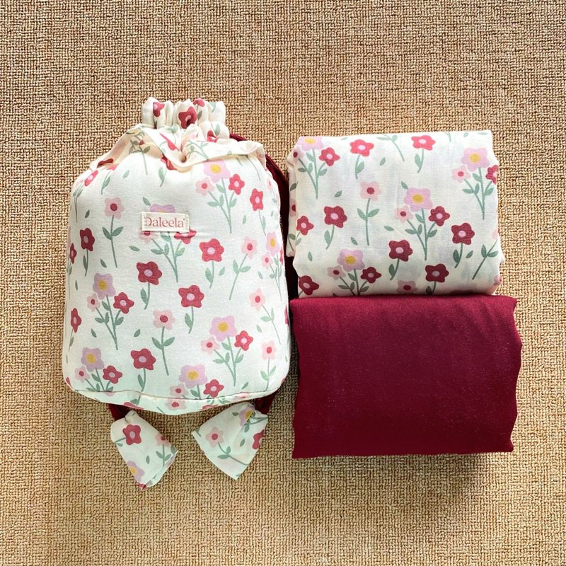 famous1easy's tweet image. “This mukena is giving peace and prettiness.”