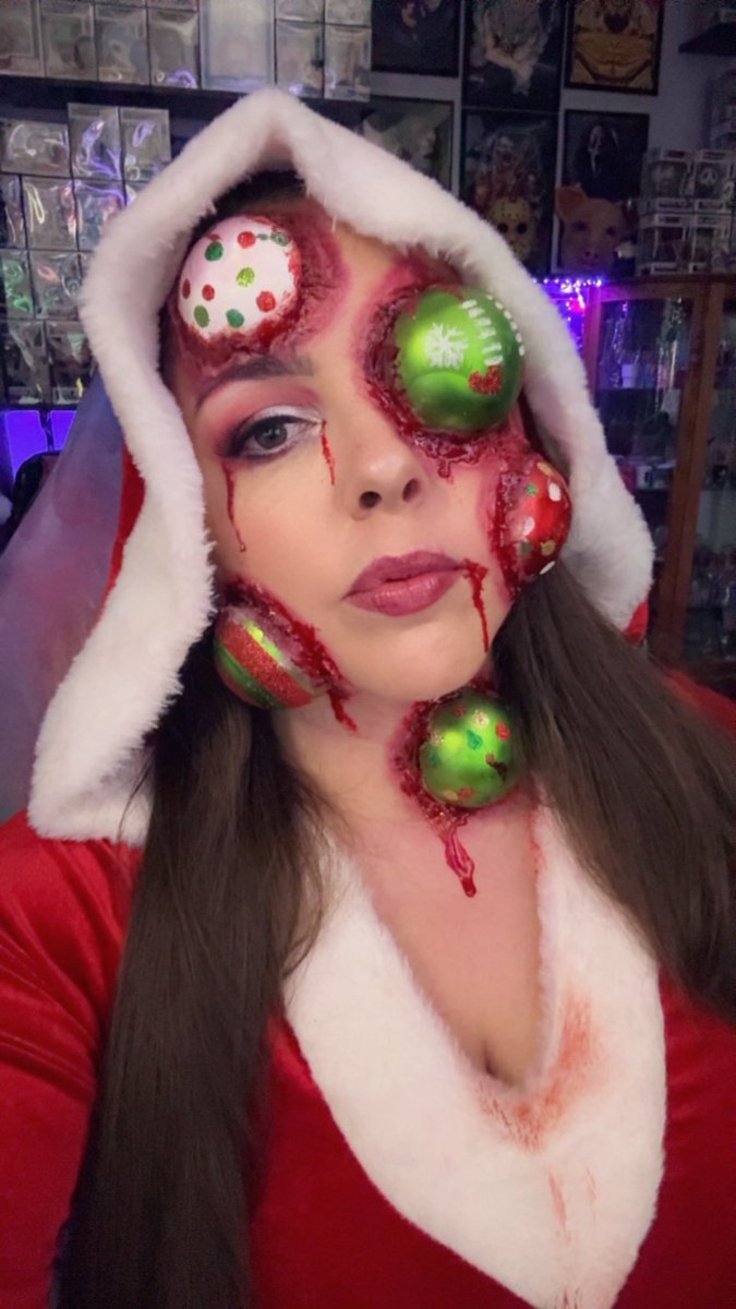 FlexxMz's tweet image. 4th day of the 5 days of Flexxmas starts now over on the purple! More holiday horror games with the bestie @Quirky__Cookie!