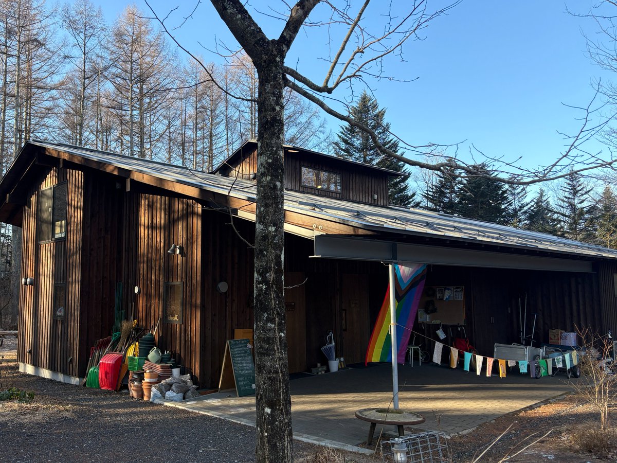 【年末年始のお知らせ⛄️】12/29（月）・12/31（水）・1/2（金）・1/3（土）の4日間、9:00〜12:00頃まで外来を開けています。急な体調不良などご相談があれば、お気軽にご連絡ください。訪問診療は変わらず24時間・365日対応です💪年末年始、まちのみなさんが健やかに過ごせますように！📞0267-31-5517