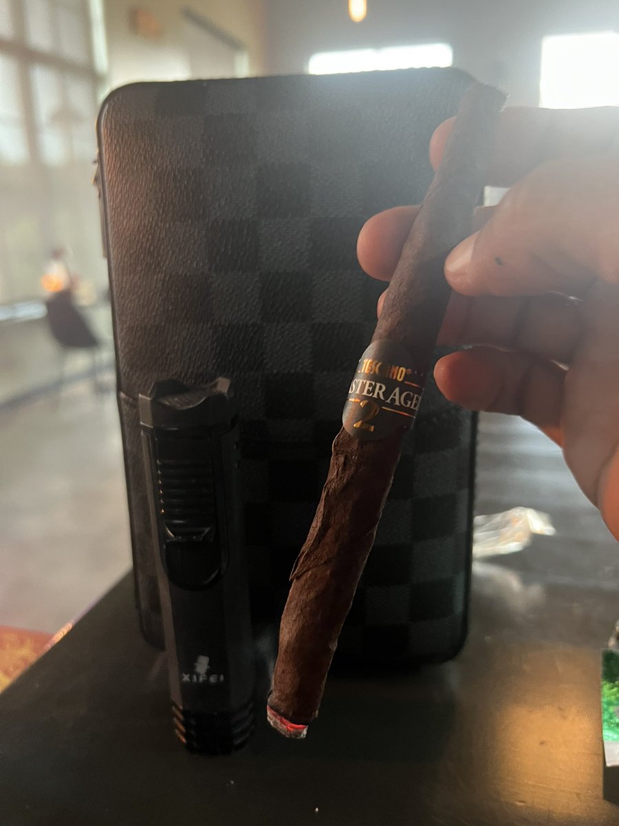 D_To_Tha_J's tweet photo. Keeping up with the festivities. Toscano Master Age 2 for tonight. @xifeicigartools #Xifei #XifeiCigarTools #BOTL #SOTL #PSSITA #CigarLifestyle #CigarCulture #CigarSociety #CigarOfTheDay #SmokeClassy #CigarAdmiration #CigarsWithClass #CigarNation #CigarFriends #CigarExperience https://t.co/FF8Sro0xvV