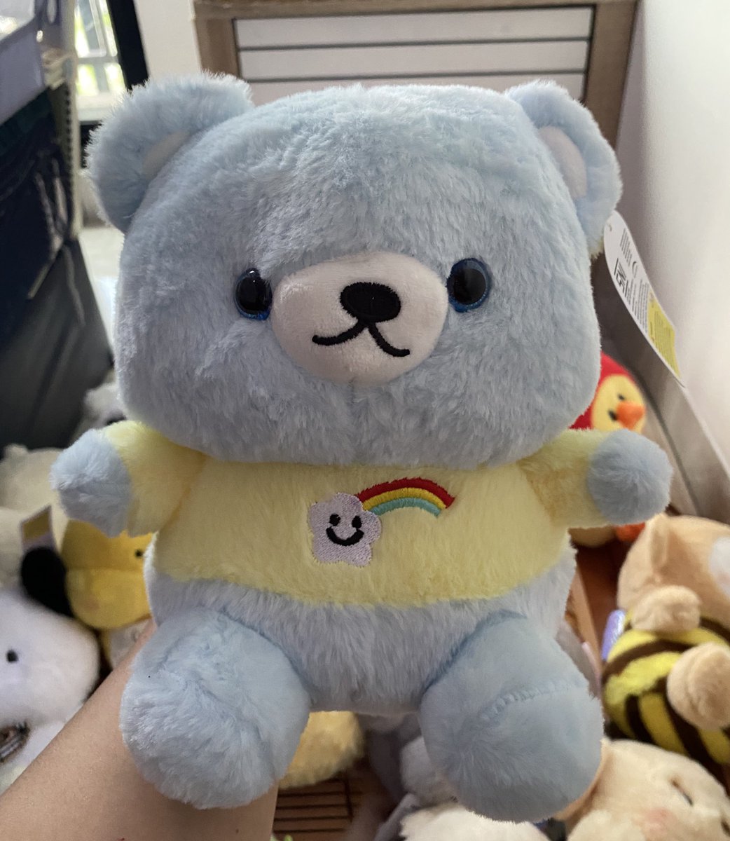 rismaaravita's tweet photo. Ada yg mau beli gak? aku iseng main boneka capit dan dapet banyak 🤣🙏
Di rumah udah kebanyakkan, anakku juga cowok gak main boneka 😚🫶
#funifun #ohsome #bonekacapit https://t.co/3GOMuY7LQu