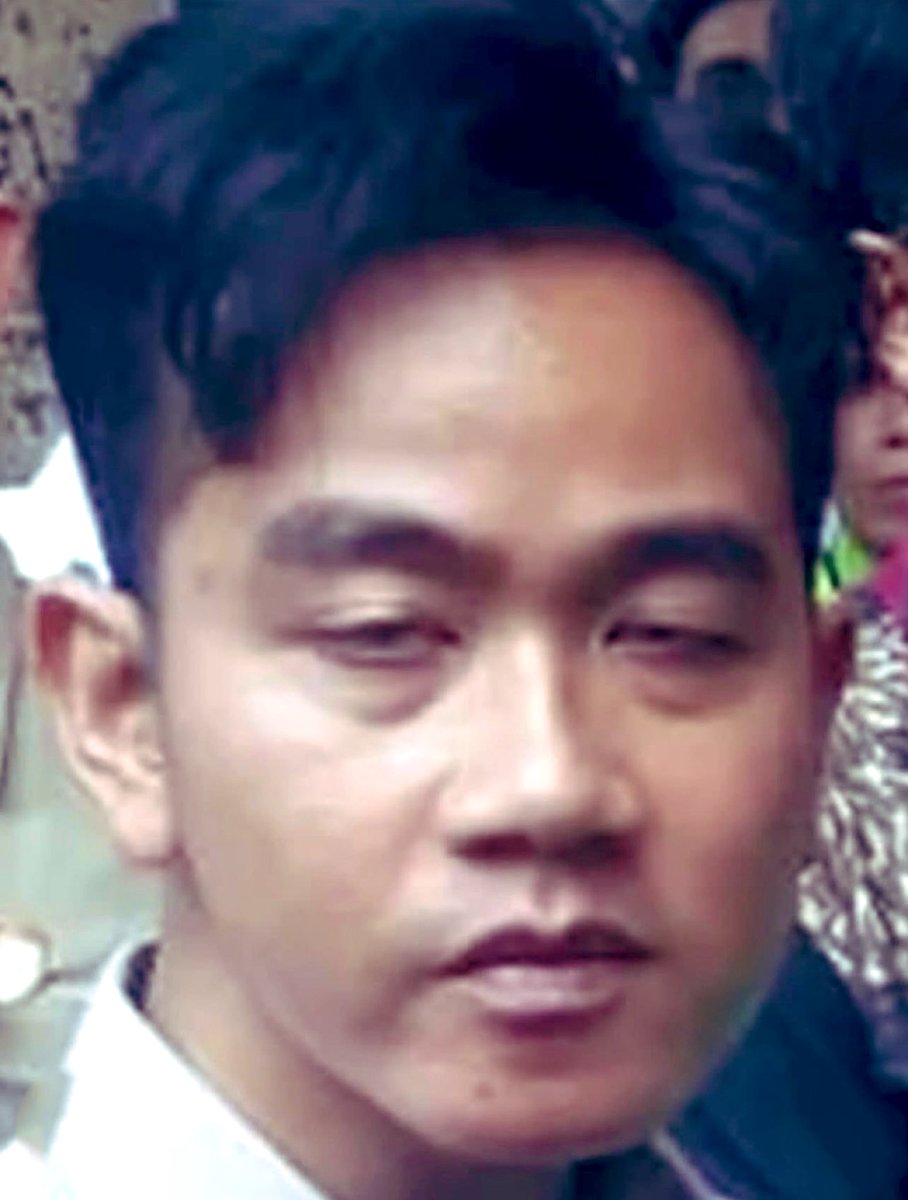 Opposite6888's tweet image. Happy weekend gaess 🍺