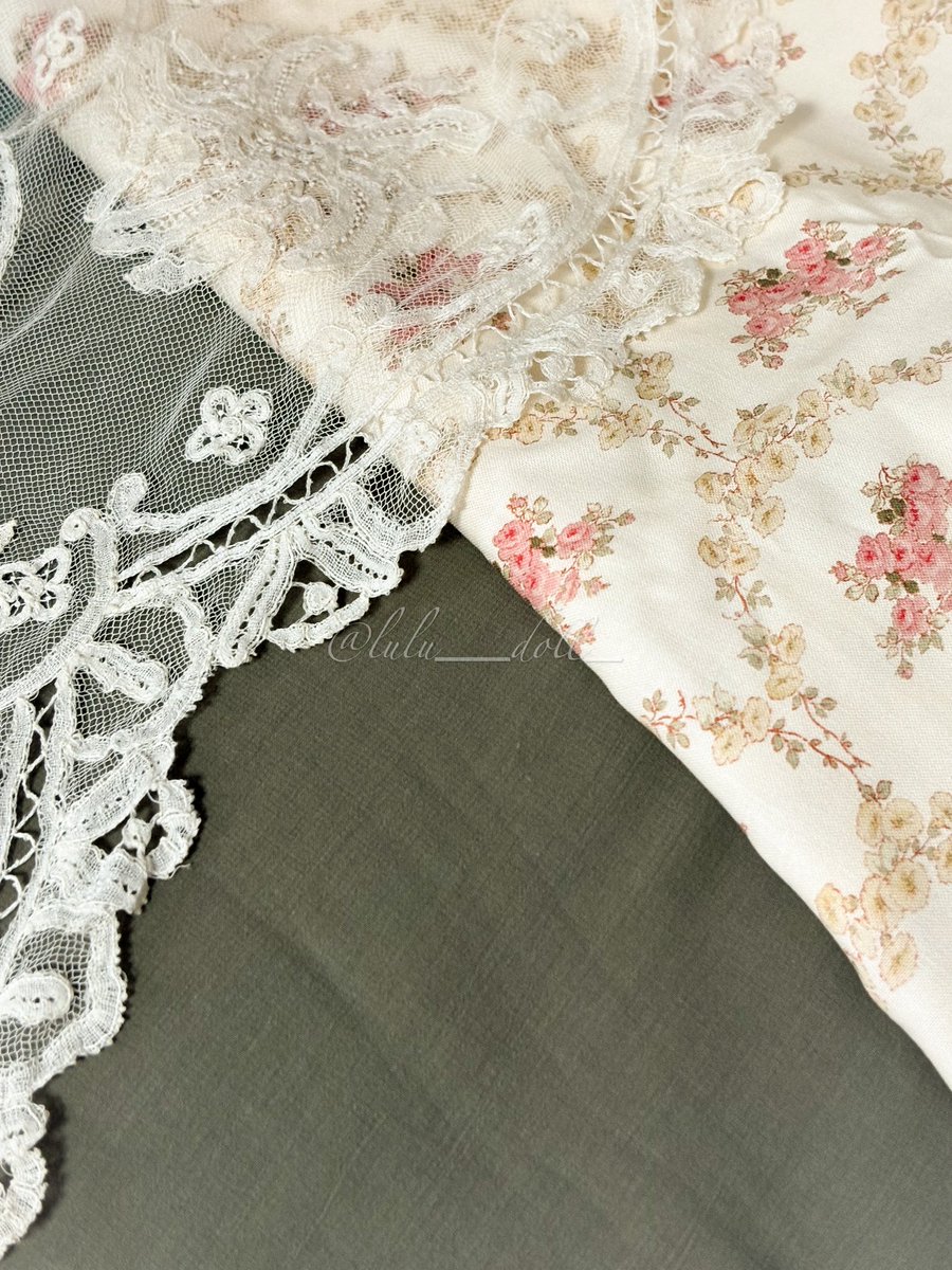 来年の予定ですが今のところ2/1のドルミス確定してるのと、4月ドルパに申し込み済です🌟

4月は🍓な双子服作りたい〜と思って生地だけ購入してます、エプロンドレスになる予定！ドルパ落ちたら通販します✌️