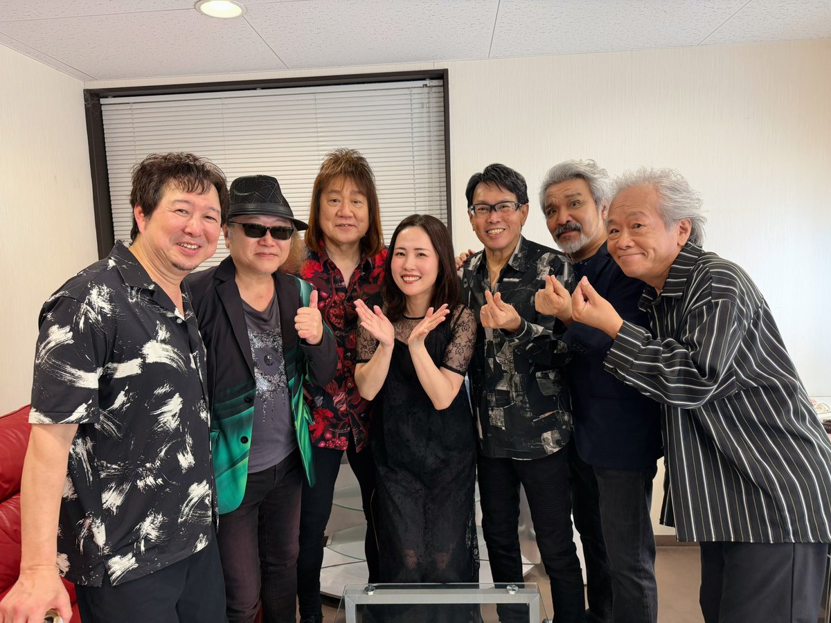 Ami_nodonarashi's tweet image. 12/26 豊洲PITにて開催されました、
KAI BAND 50th ANNIVERSARY EXTENSIONにコーラス参加させていただきました✨
来年2/7にWOWOWにて放送されるようなので、現地に来られなかった方々もいるので、詳しい内容は伏せておきますね！

私はというと福岡の大先輩でもある甲斐バンドのみなさん、…