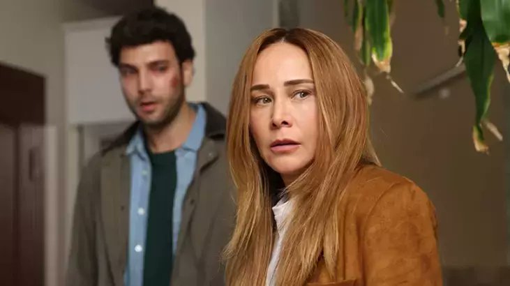 NOW ekranlarında yayınlanan ve güçlü kadın hikayeleriyle dikkat çeken Ben Leman dizisi için beklenen karar final kararı geldi. Dizi bu akşam yayınlanacak olan 13. bölümü ile ekranlara veda ediyor. #BenLeman #Now