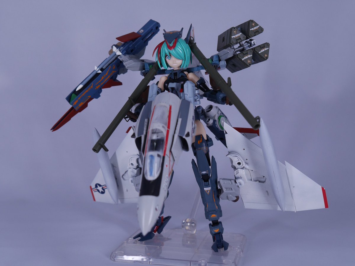 代名詞みたいな機種が揃ってきたなぁ F/A-18()