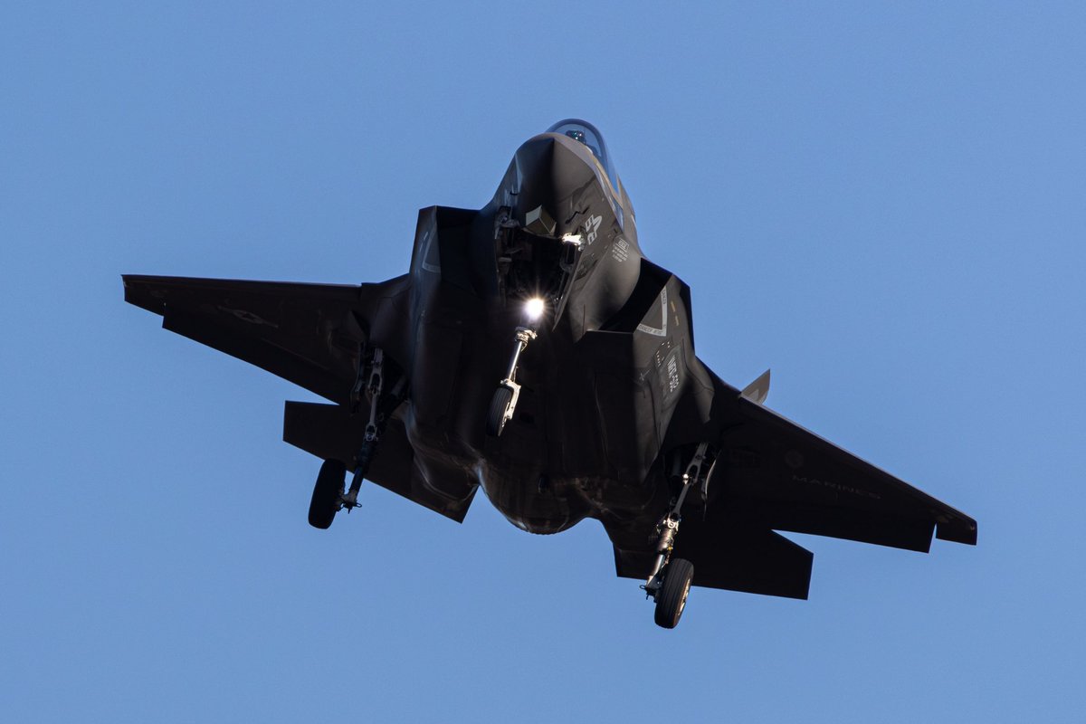 jdiz_photo's tweet image. VMFAT-502 is the West Coast’s F-35B training squadron based at MCAS Miramar in San Diego, CA. This is them flying around town.

#f35 #stealth #f35b #topgun #mcasmiramar #sandiego #aviation #airplanes #fighterjet #pilot #fighterpilot #photography #photooftheday #vmfat502 #hellyeah