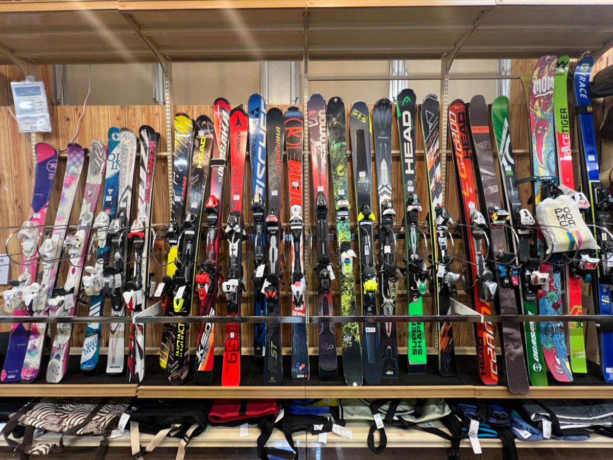 12/31 18:00 まで営業中！ 年末もスキー・スノボ用品揃えるなら岩槻店
