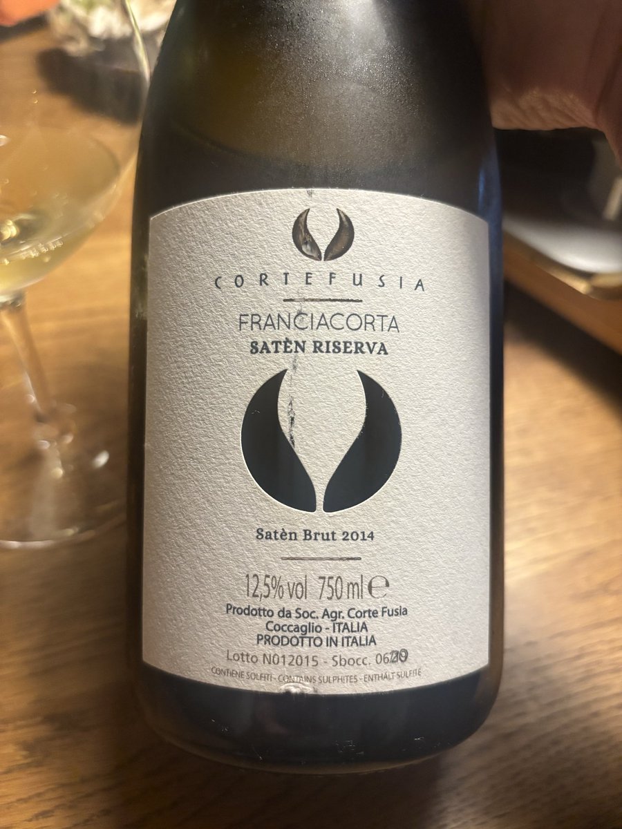 franciacorta87's tweet image. 本日も18:00〜apertoです🥂🍷🍽️🇮🇹
昨日は貸切営業でした。
ありがとうございました！

忙しい事は有り難く、嬉しいです。
そして、綺麗に食べて頂くと更に嬉しいですね。