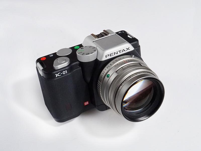 唐突に古い話になりますが、ぼくの大好きなPENTAX K-01、そう、マーク