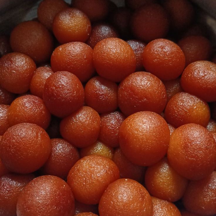 Gajjar Halwa or Gulab jamoon?