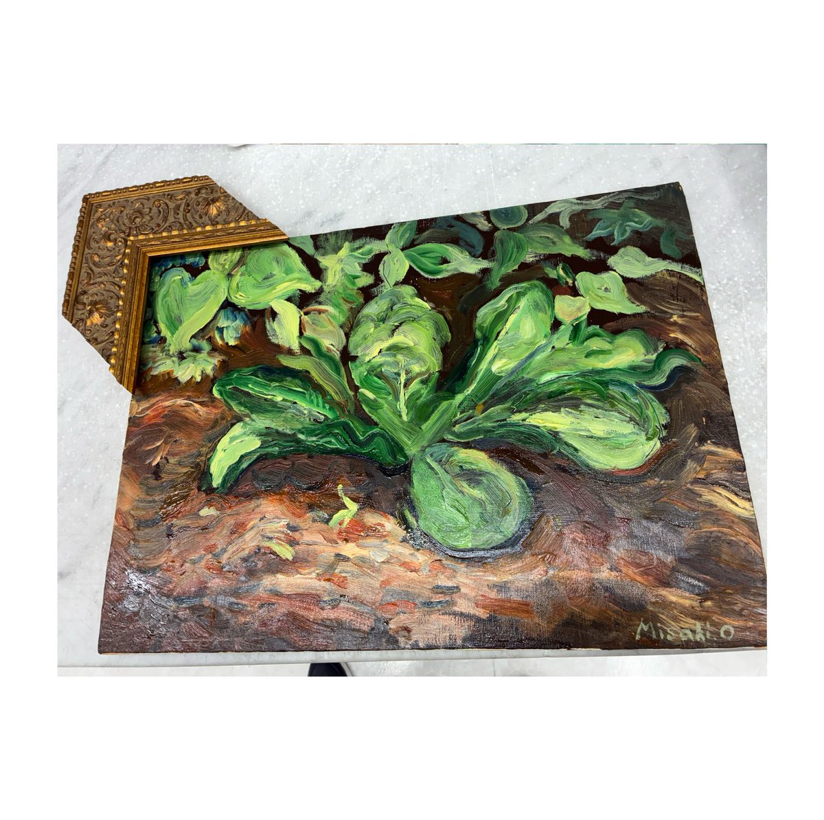 An Impressionistic oil painting of soil and grass.” 印象派的な筆致