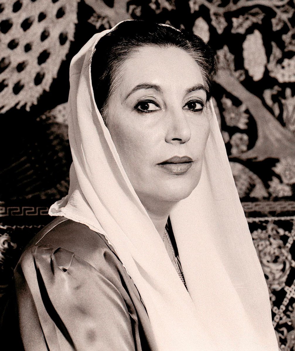 ZahoorBuledi's tweet photo. Rich tributes to the brave PPP leader and the 1st woman Prime Minister of the Islamic world, Pakistan’s former Prime Minister Mohtrama Benazir Bhutto Shaheed, on her 18th martyrdom anniversary. Her unmatched courage, democratic vision, and sacrifice for Pakistan remain a lasting inspiration for us. Her legacy of resilience, inclusion, and people-centric approach will forever guide Pakistan’s political path toward peace, progress, and prosperity. RIP