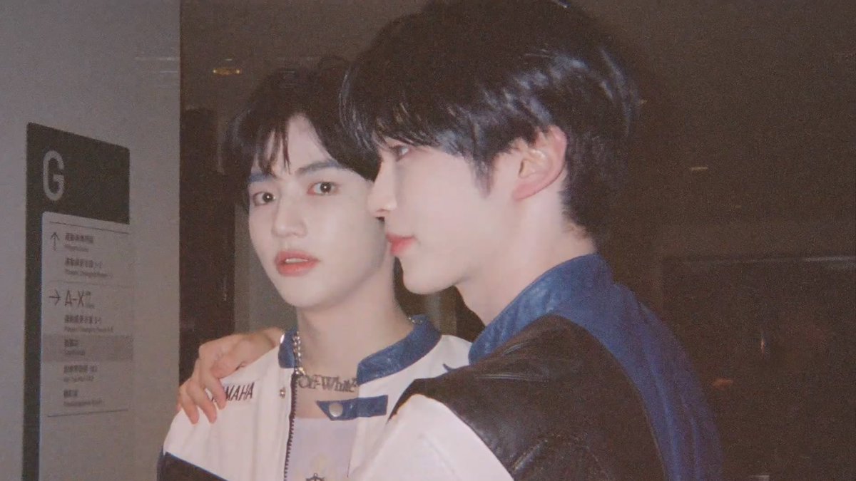 0613sz0725's tweet image. 251227 #빈늘 공식 인스타

𝘮𝘦𝘮𝘰𝘳𝘪𝘦𝘴 𝘰𝘧 𝗛𝗘𝗥𝗘&amp;amp;𝗡0𝗪 𝑏𝑦 🐶