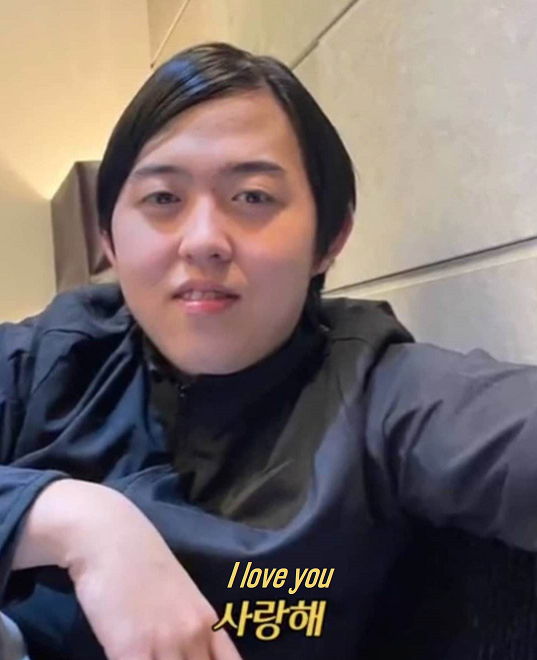 ShowMeTheSUBS's tweet photo. 📣📣📣 WE WANT YOU!!!!!

If you have the knowledge and skills to translate Korean to English and love KHH as much as we all do, we want you to join our team and help us sub #SMTM12! 🙏😎

If interested, just send us a DM! https://t.co/RdkGN1YY3H