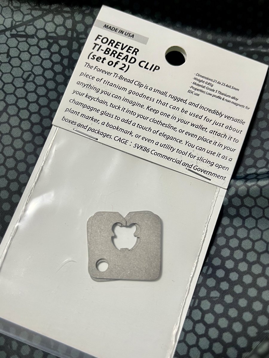 SOG55585235's tweet image. 買ってしまった…

米軍発注のチタン製バッグクロージャー（パンの袋のアレ🍞）