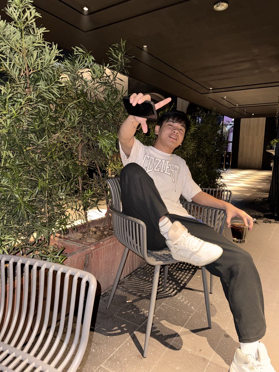 Jușħý tweet media