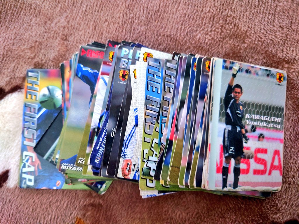 これは昔集めてたJリーグチップスのカードだよ 当時は60円台で買えたよ