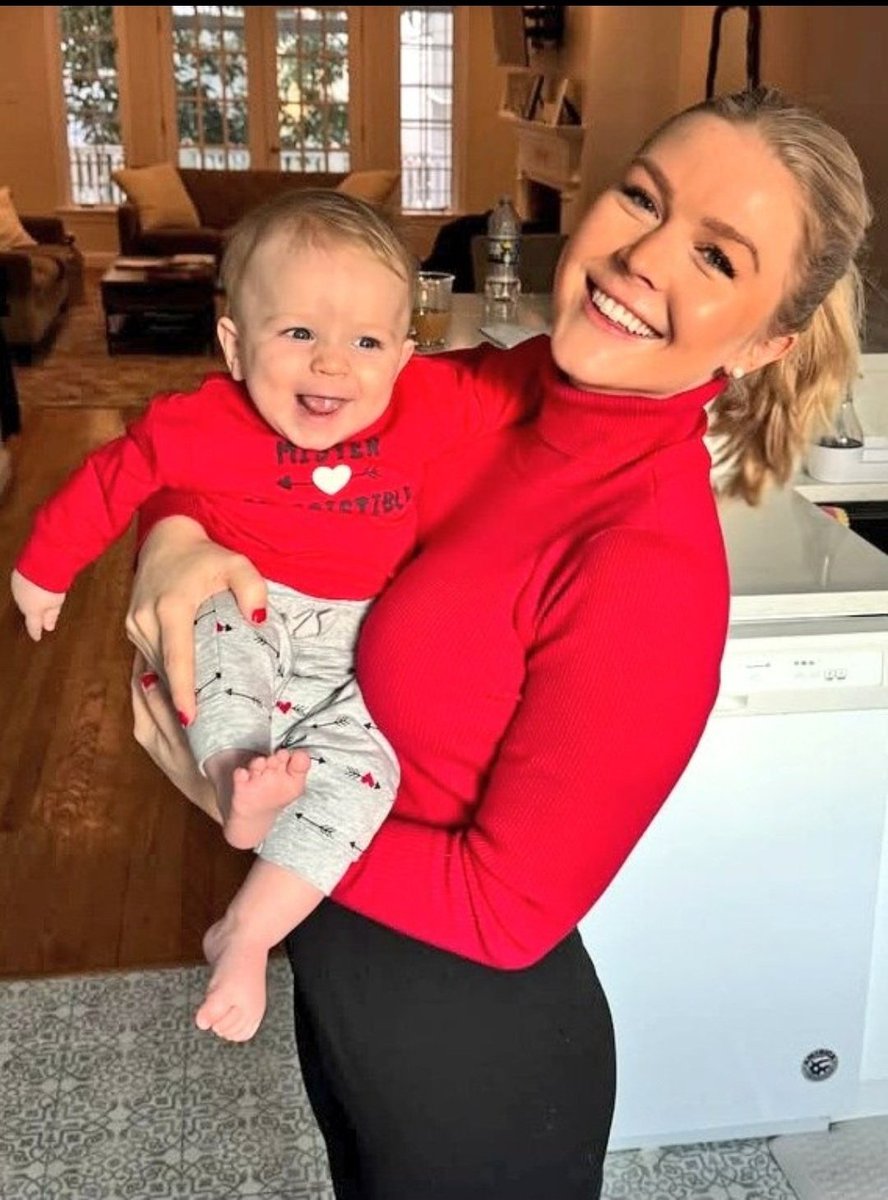 SUBRATA30016572's tweet image. Who else thinks Karoline Leavitt is awesome! Reply with a❤🥰!