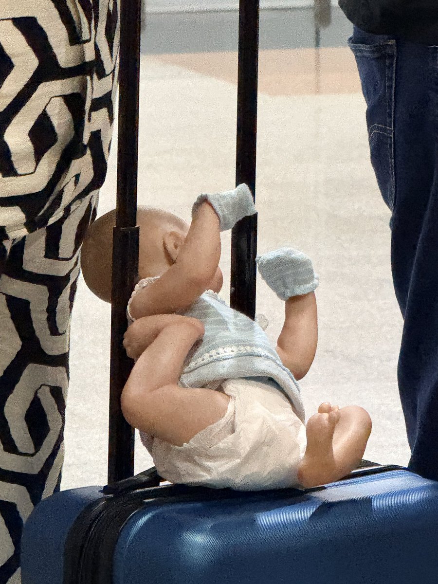 El muñeco bebé Maickel Melamed no existe.

El muñeco bebé Maickel Melamed: