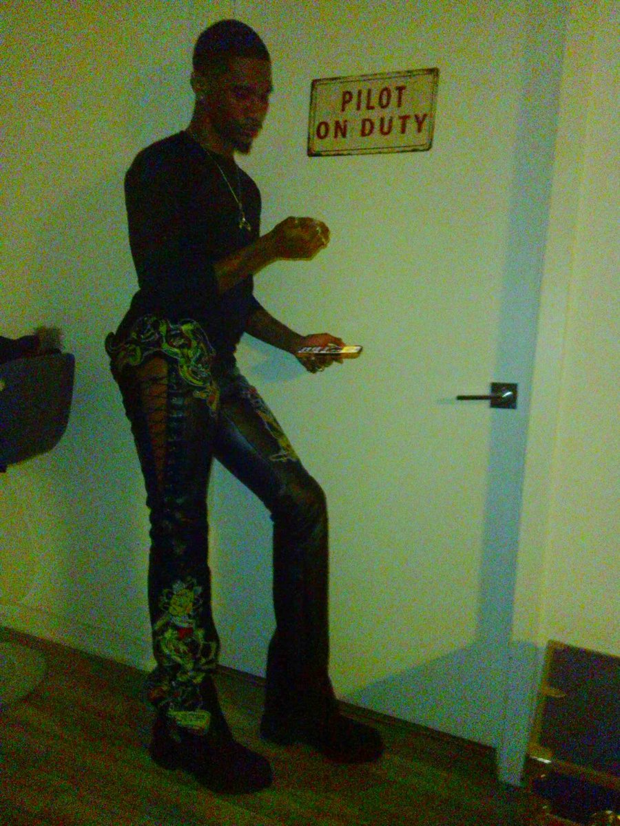 dollazduh's tweet photo. Birthday Boy Behavior ⚒️ https://t.co/o1QP2OuPVh