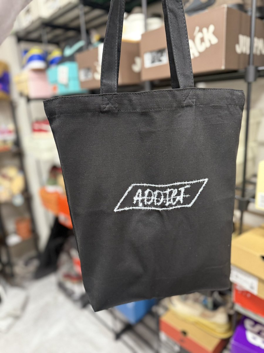 【お知らせ】

本日19:30頃より
今年最後のインスタライブ販売を行います。

本日19:00までにこちらのポストをリポストで
抽選で『なんかあげます』

先にお伝えしときます🙏🏻
#Travisあります
#アパレルも紹介します