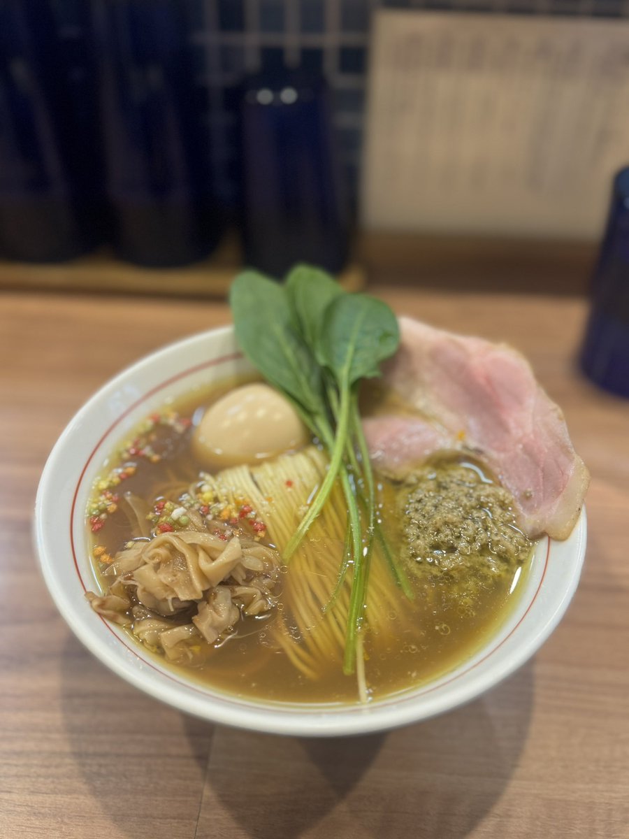 aktjp's tweet photo. 本日の麺活、小伝馬町新規、味玉牡蠣とあさりオイル醤油そば〜
#麺活　#ラーメン大好き https://t.co/EPJ4s1f8eI