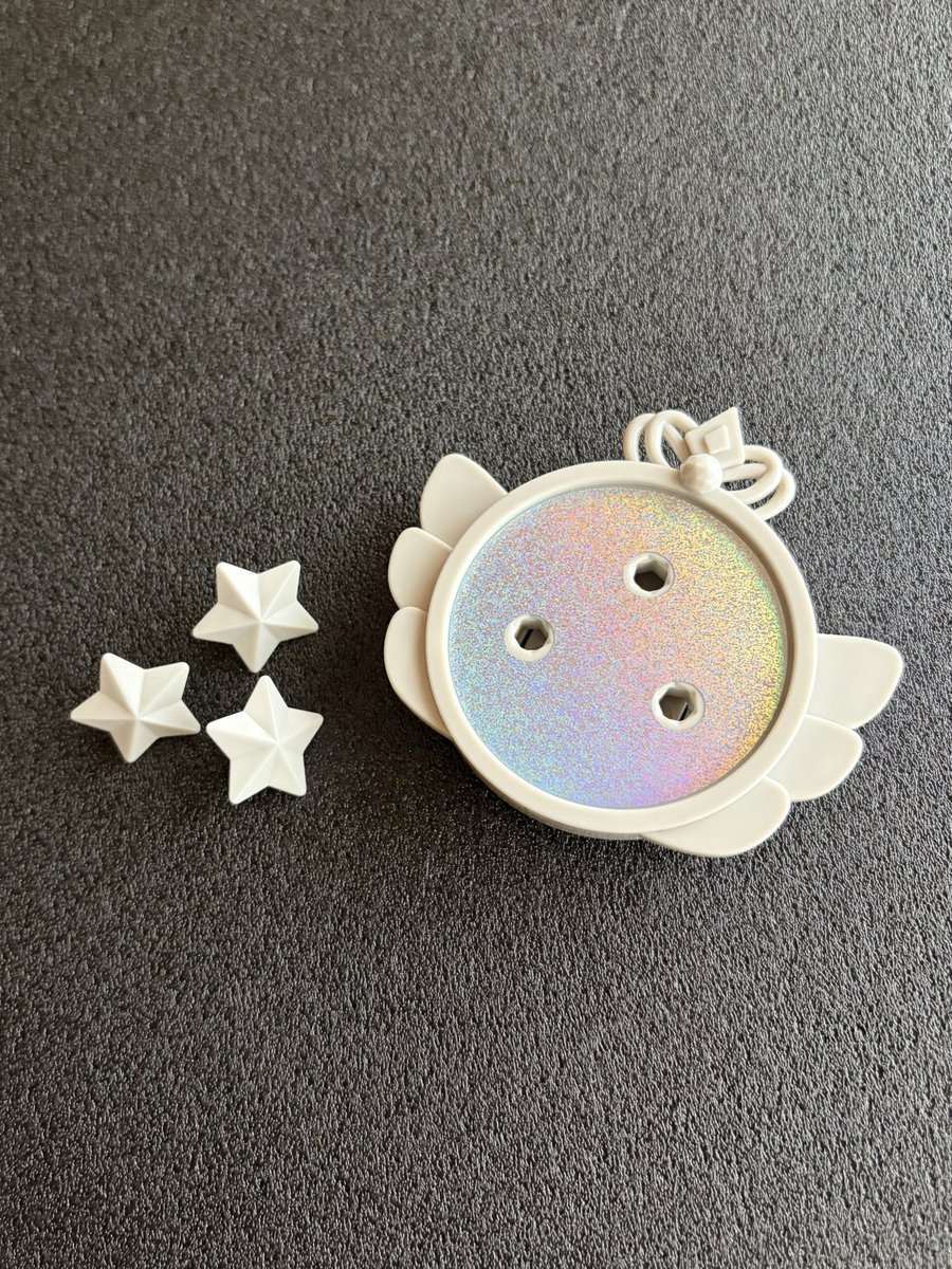 cicochami's tweet image. お手伝いが捗る⁉️
セリアに星を集められるランクアップバッジがあったよーー！！！🌟

目標を決めて達成したら星をはめていく✨
達成感✖︎遊びのバランスがちょどいい🥰