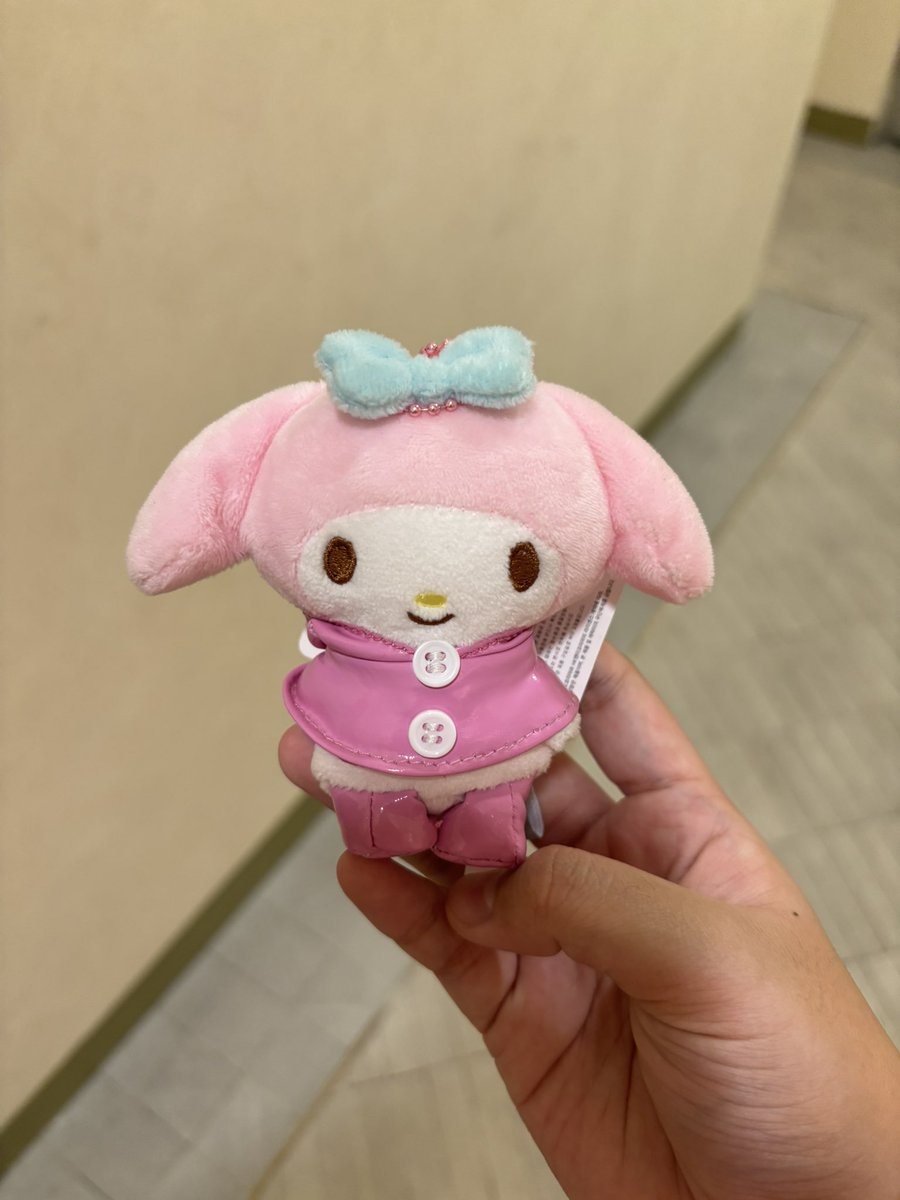 mkhaofeirswt's tweet image. 👧🏻 : น้องนานิแบดมัย
🐱 : แบด นานิก็มีอันเนี้ย
👧🏻 : จิงหรอ 
🐱 : ช่ายมีตัวใหญ่ด้วย มีชุดนี้ตัวเล็กแล้วก็ใหญ่เลย 

น้องนานิมาอวดตุ๊กตาให้ฟังแล้ววันนี้ ขั้นจะอวดก่อนทำมายโดนอวดกลับ ㅠㅠ 🫳🏻🎀🪄

SKYNANI MOSHI DREAMLAND

♡ #MoshiMoshixSkyNani
#hirunkit_ @Hirunkit_