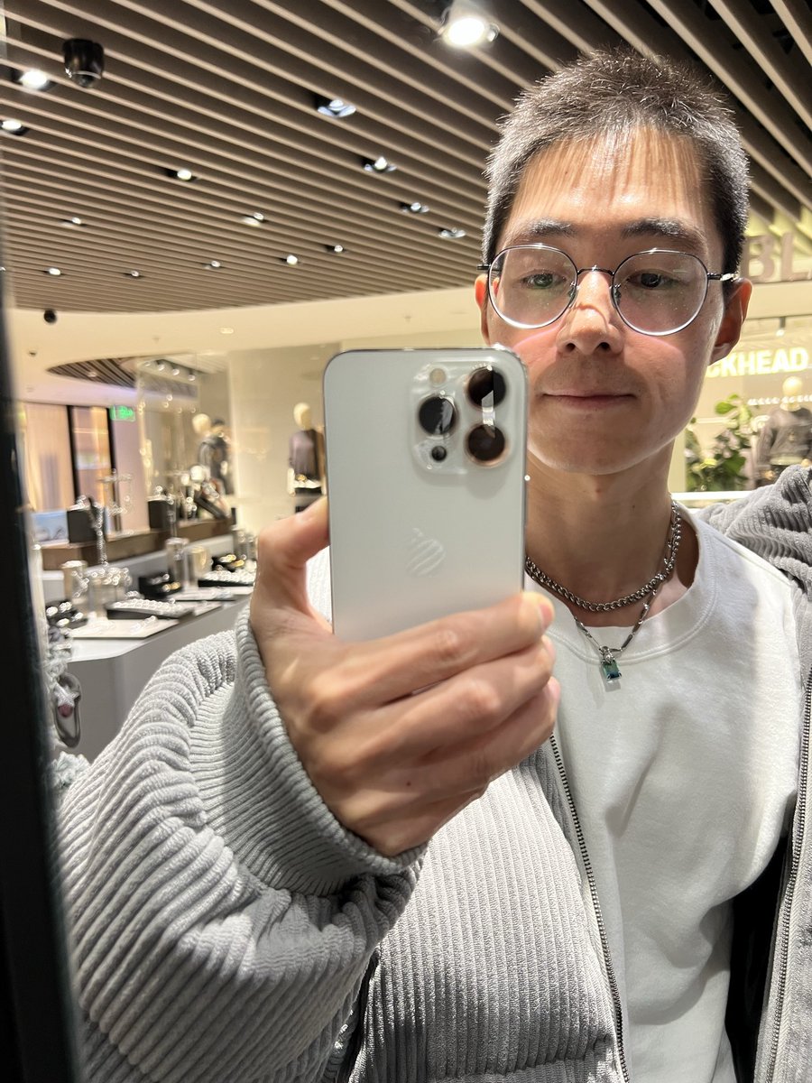 芬太可 tweet media