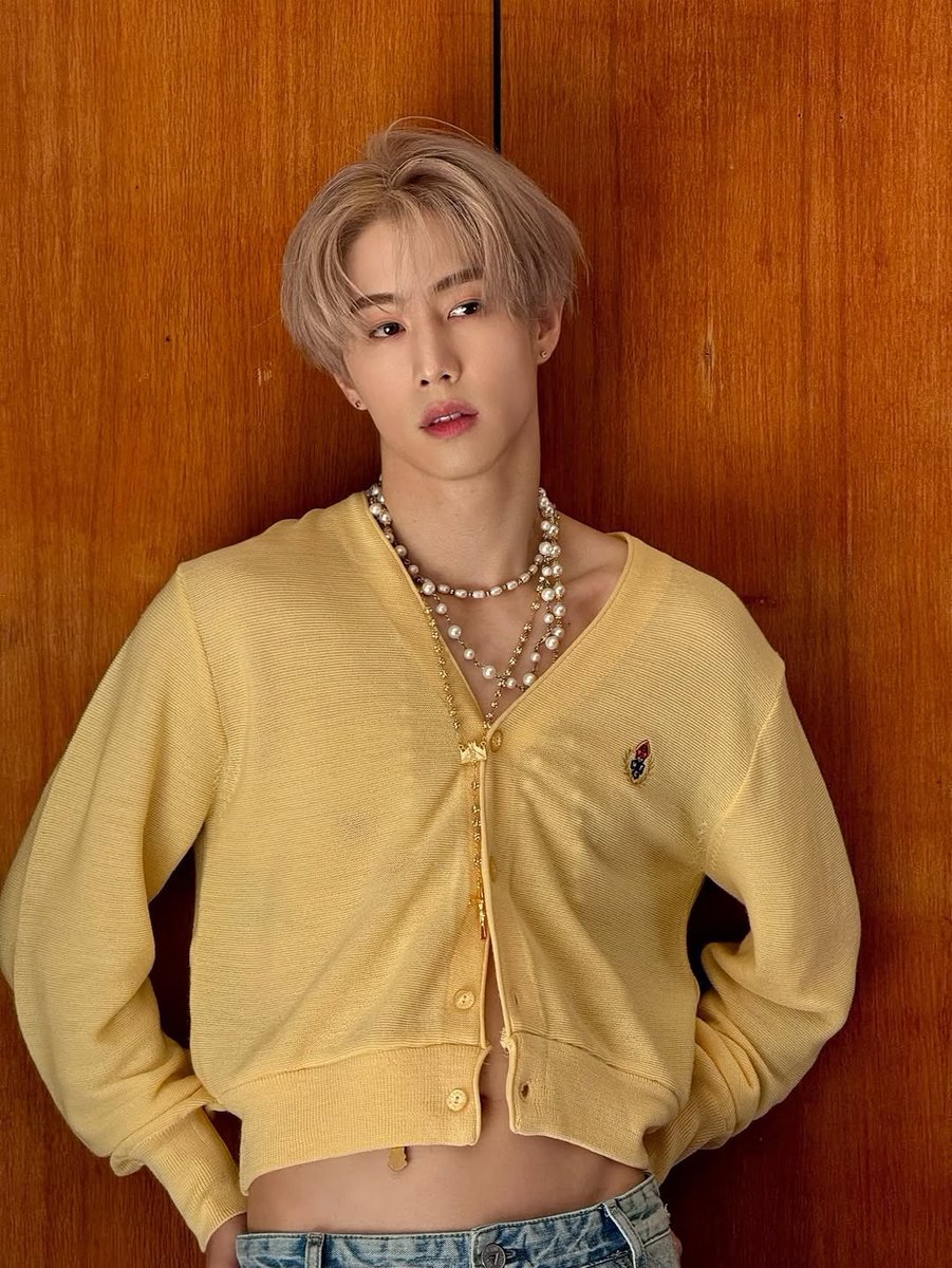 cholymarkk's tweet image. พี่ฝรั่งคนนี้เขาสุดๆ มาร์คต้วนพอรู้ว่าแว่นทุกทรงคือทรงพระเจริญหมดก็ขยันจะใส่ ㅠㅠ

 #MarkTuan