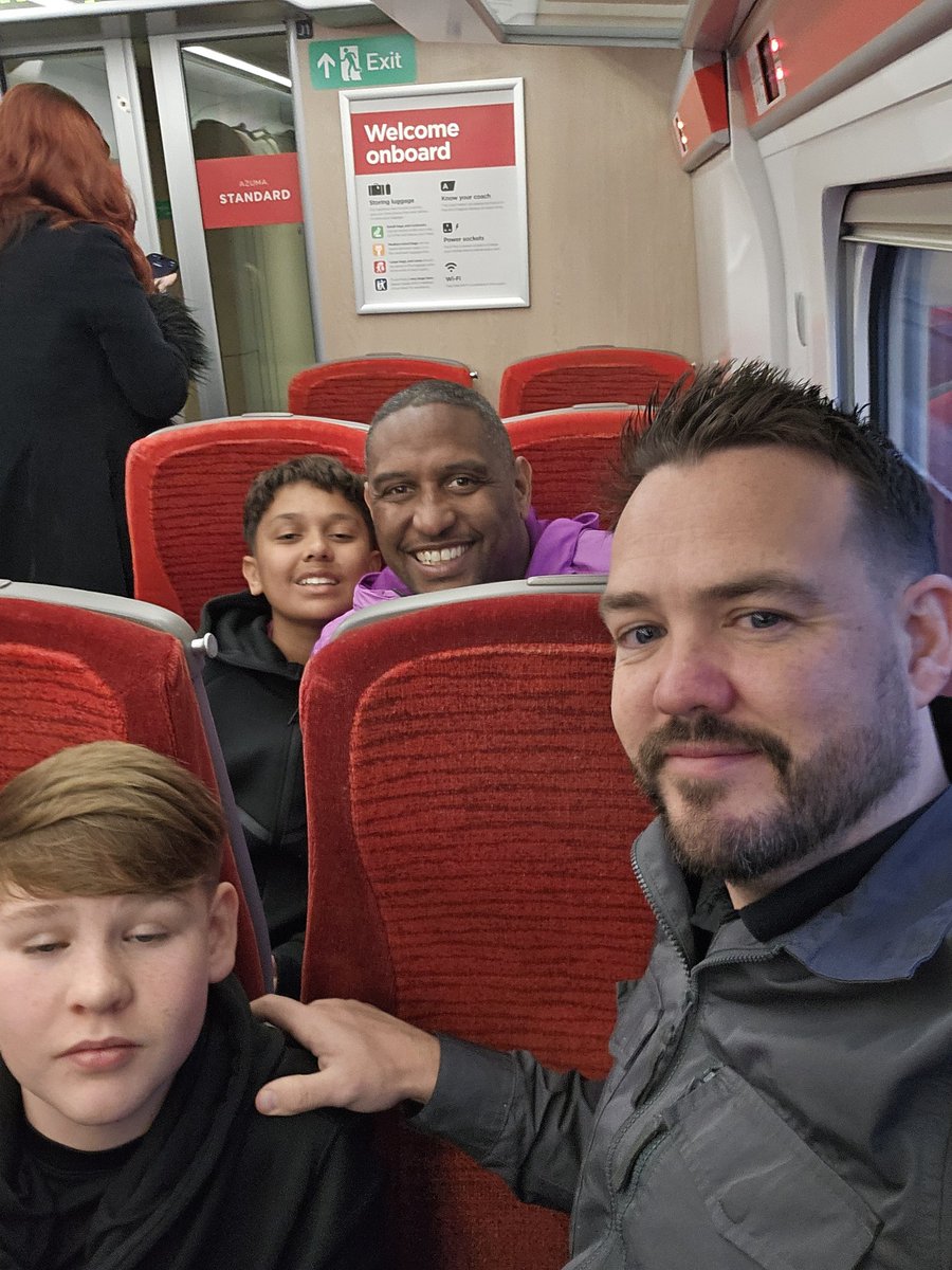 Gregg Lowrie tweet media