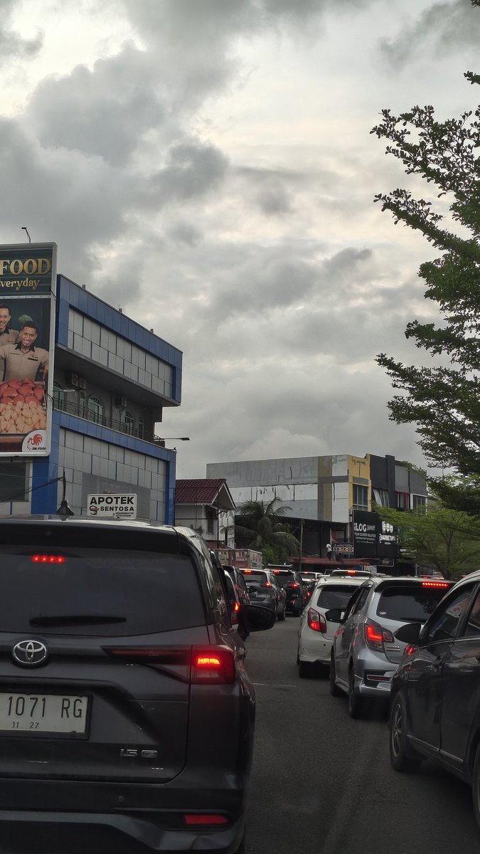 BatamBintan's tweet photo. Malam Minggu libur panjang, pasti rame ya https://t.co/Y8ikF1w35R