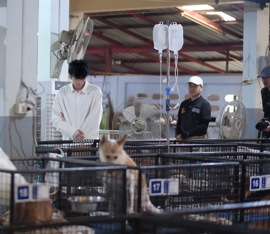 paokiat's tweet image. Happy birthday bro 😎🎁🎉
พี่ขอให้วันเกิดปีนี้เป็นวันที่ดีที่สุดเป็นวันที่มีความหมายที่สุดหลังจากนี้ขอให้ทุกอย่างมีแต่สิ่งที่ดีมีแต่ความสุขทำอะไรก็ขอให้ประสบความสำเร็จในทุกๆอย่างที่ตั้งใจคาดหวังไว้ทางด้านการด้านเพลงด้านการแสดง รัก
#HappyBRIGHTDay
#BRIGHT28Birthday
#bbrightvc