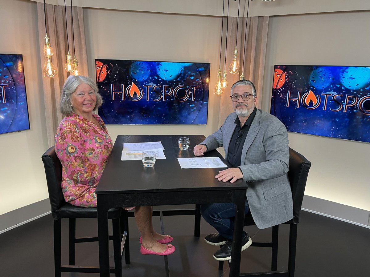 I Hotspot samtalar med Anita Lignell Du Rietz om födelsekollapsen. 
Det har pågått en massiv kampanj för att medvetandegöra olika former av miljömässiga och klimatrelaterade faror som kan hota vår framtid. Men något som det inte har talats lika mycket om är de drastiskt minskade