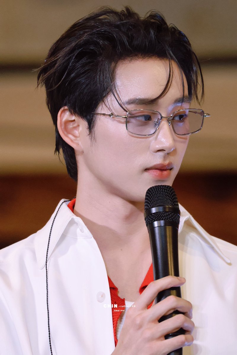 Chin_KameJesse's tweet image. สิ้นลม😭

EST AT GATEWAY BANGSUE  

#GiveAHugGiveAMiraclexEST
#est_rvp