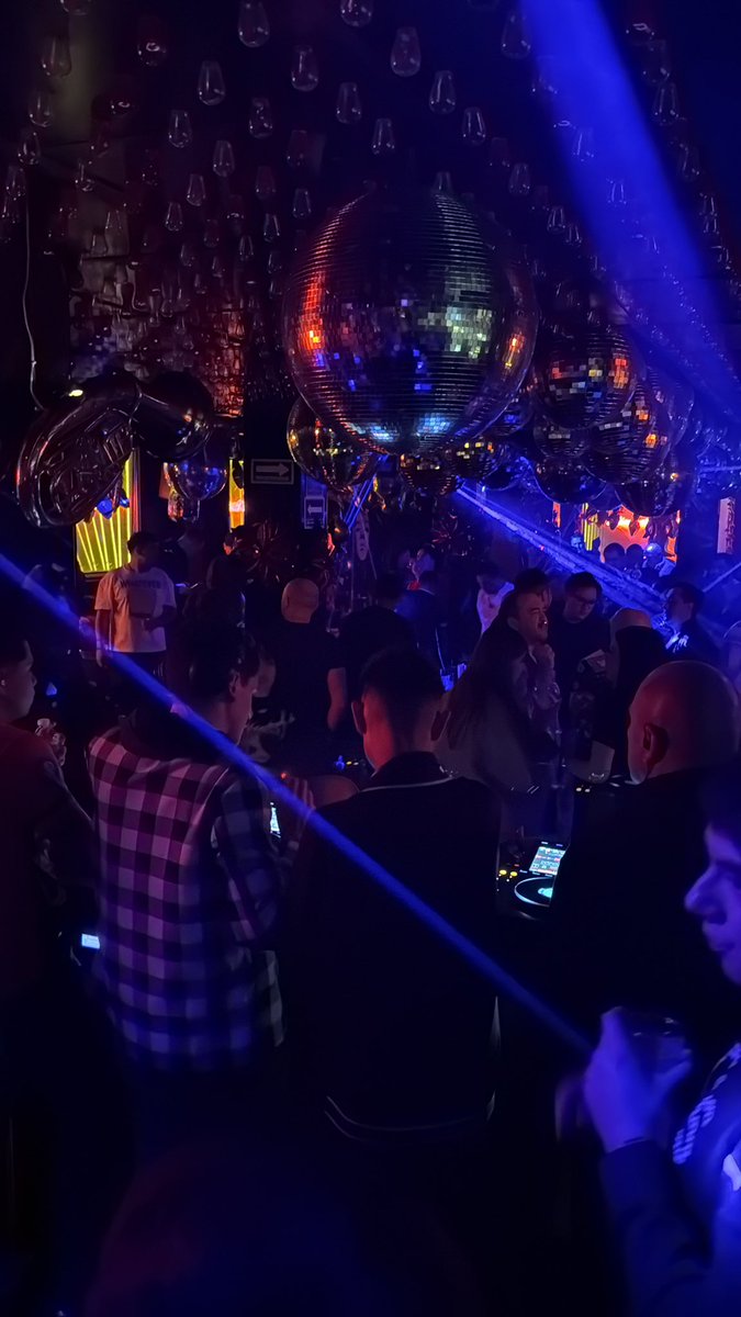 ivanolvera_s's tweet image. 4:48 am, otro viernes social normal 🙂‍↔️