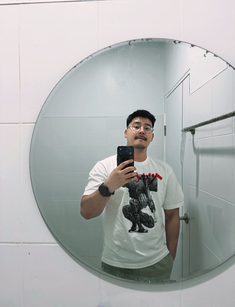 tp24119X_'s tweet image. Big guyy