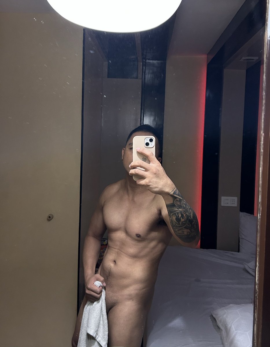 Derek G tweet media