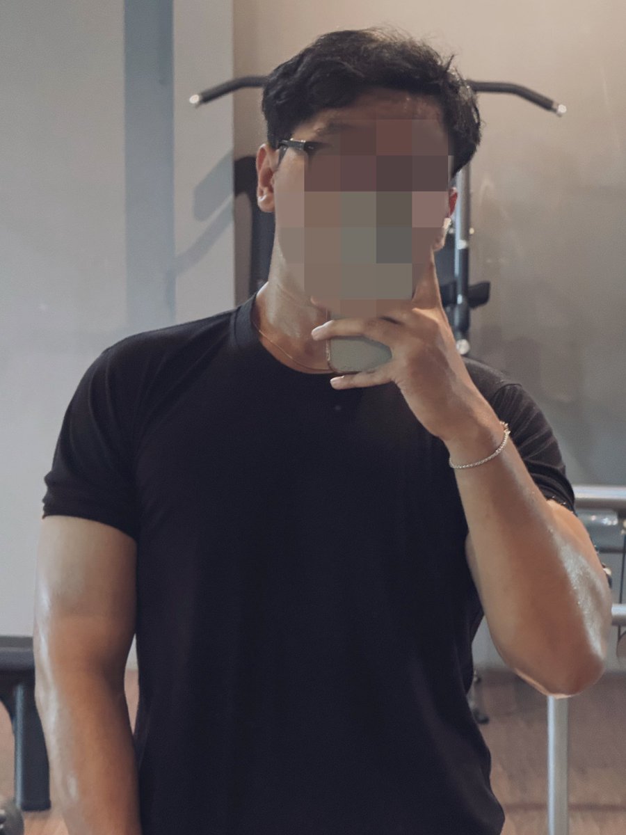 hyperkarry's tweet image. I think my chest grow a lil bit bigger.