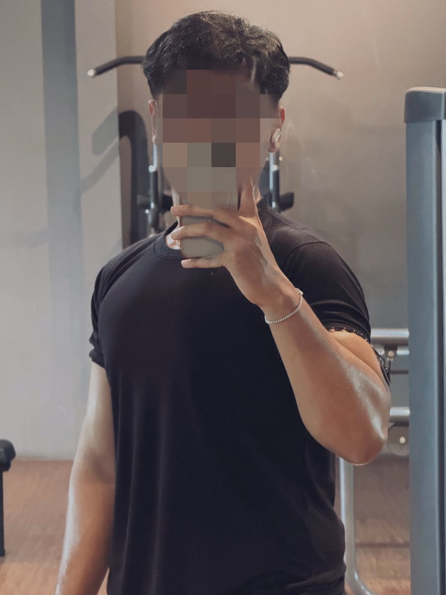 hyperkarry's tweet image. I think my chest grow a lil bit bigger.