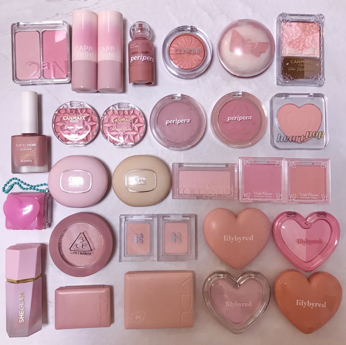 lyxu2_'s tweet image. #RT이벤트 #event 
블러셔 한정 에브리톤 블러셔 덕후의 이번년도 잘 쓴 템 발색 타래(^_−)−☆

⭐️#이벤트 이 글 #rt 해주신 2분께 음이피셜 이번년도 젤 잘 쓴 블러셔 보내두립니다💕 (색상 변경 가능)

••타래로