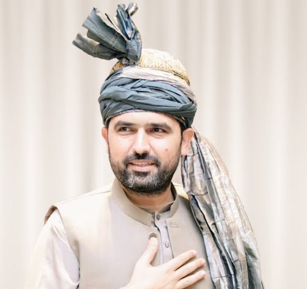 ZEShan ⚫ tweet media